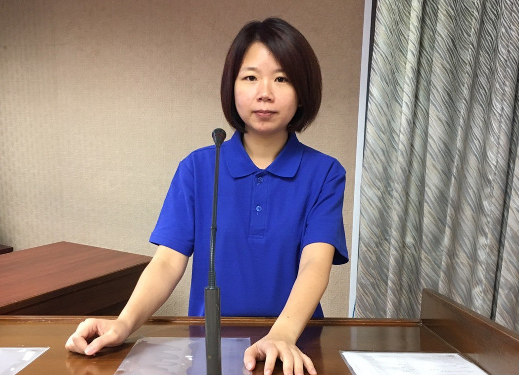 �����h����ί�������s��ʾ����Ӣ��Ը��ؑ�(y��ng)��������{���V������һ�����¡�