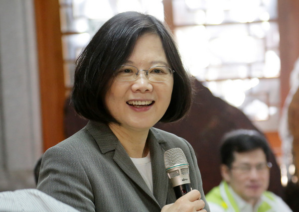 赴臺陸生將全額自付健保 臺當(dāng)局年賺1億新臺幣 赴臺陸生將全額自付健保 臺當(dāng)局年賺1億新臺幣