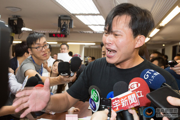 �������ס�ƫ�h "�r��"�����M�h:�����l�������Z?