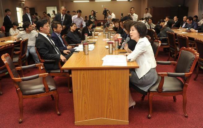 ���M�hȱϯ�ձ��˞�(z��i)ʳƷ�M�څf(xi��)�� ���������̓��