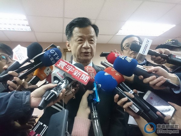 臺當(dāng)局對于同婚是否立“專法”說法不一 蔡正元諷:蔡當(dāng)局錯亂 臺當(dāng)局對于同婚是否立“專法”說法不一 蔡正元諷:蔡當(dāng)局錯亂