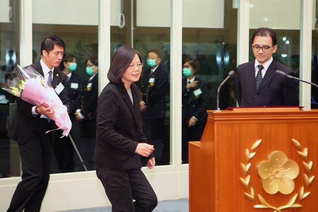 ��Ӣ�ĺ���Ͷ�Y������ ����Ԫ��Ո�̼����������t