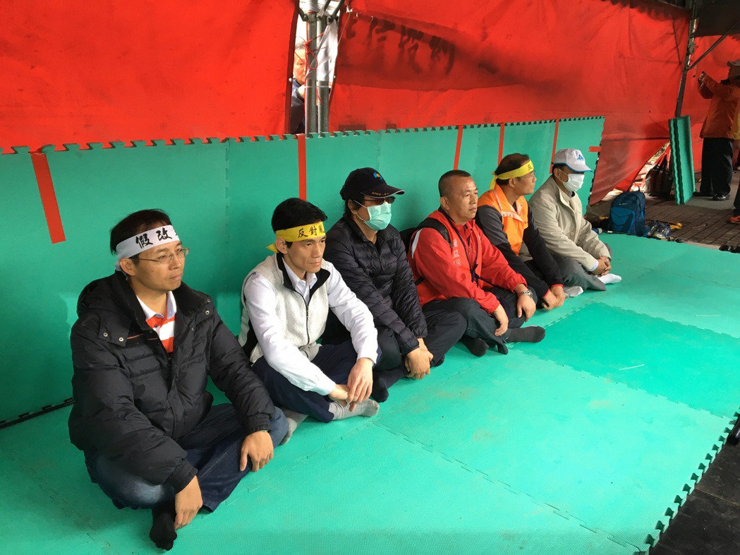 ܊���̽^ʳ�����ĸ� ���ۣ���Ӣ�����{(di��o)߀��̽��