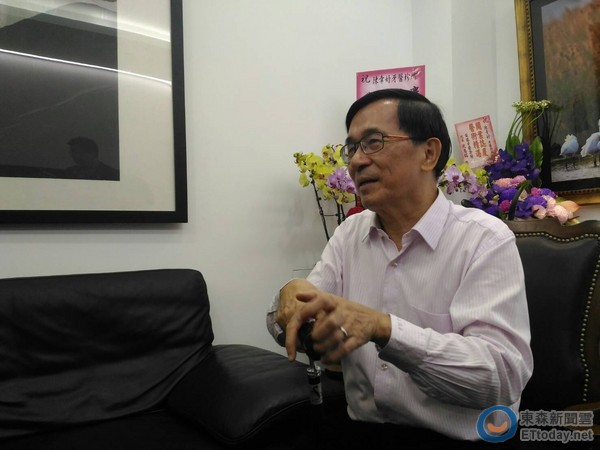 陳水扁參加基金會(huì)尾牙避開(kāi)媒體 陳致中:私人餐敘不對(duì)外開(kāi)放 陳水扁參加基金會(huì)尾牙避開(kāi)媒體 陳致中:私人餐敘不對(duì)外開(kāi)放