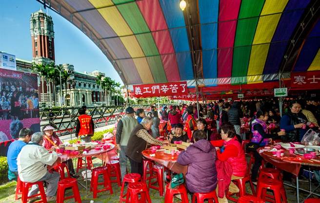 邁入第27年的“寒士尾牙宴”22日盛大開桌 邁入第27年的“寒士尾牙宴”22日盛大開桌