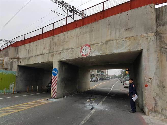 ꑿ͈F(tu��n)���[܇(ch��)����ײ��� �������ҟo(w��)��K