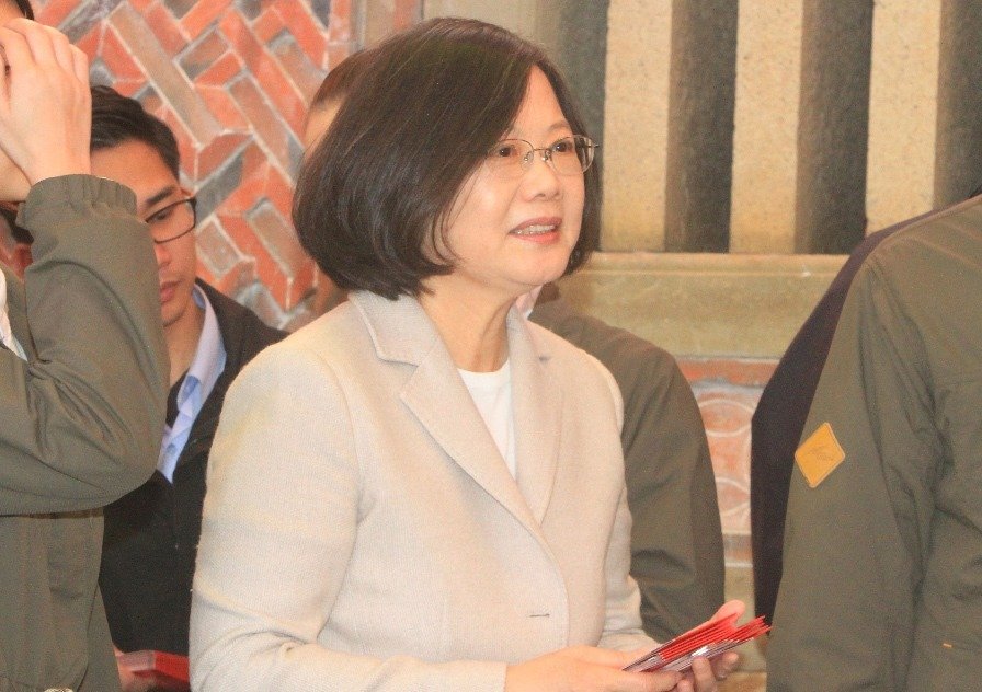 ��Ӣ��ֶ�Ӳ�Ԫ�ˮ�(d��ng)�x��˾�ĕ�(hu��)�h���z��ٴ���