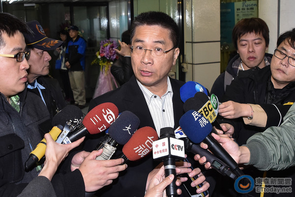 �_(t��i)��(d��ng)�ַQ(ch��ng)���[܇(ch��)�����¹ʞ��һ�¼� �{(l��n)�I(y��ng)���r�B(ni��o)�đB(t��i)