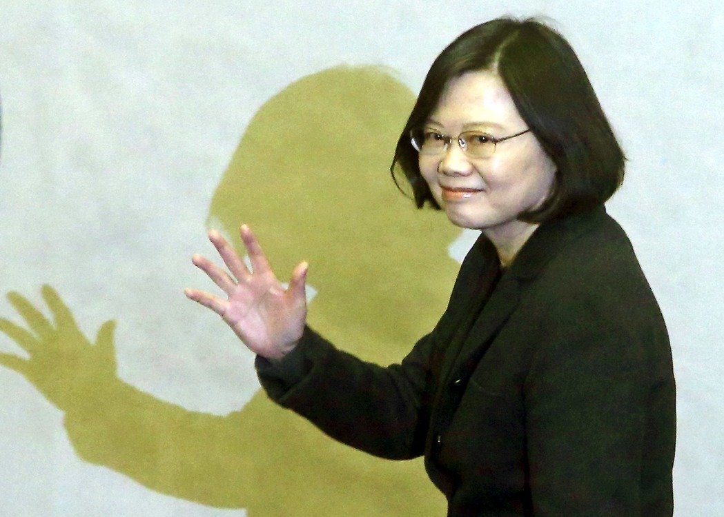 �_ý����Ӣ�����ڇ�(y��n)�����ַŶ� �S�펧�ⶾ������