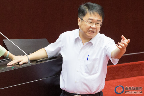 蔡當局十大失言排行榜 蔡英文穩(wěn)坐榜首(圖) 蔡當局十大失言排行榜 蔡英文穩(wěn)坐榜首(圖)