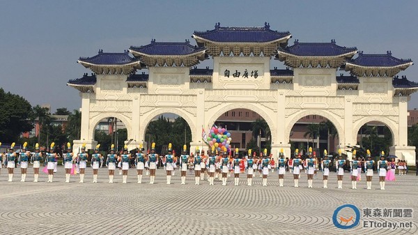 �_(t��i)�����o(j��)�����Y��ʯ��Ʒ���¼� �����h�S���uСӢ����؝�ۼo(j��)���ñ