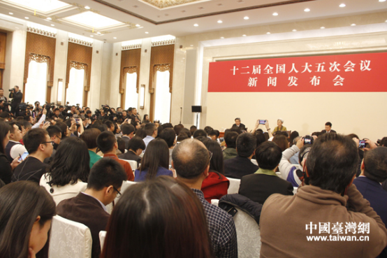 十二屆全國人大五次會(huì)議新聞發(fā)布會(huì)舉行 十二屆全國人大五次會(huì)議新聞發(fā)布會(huì)舉行