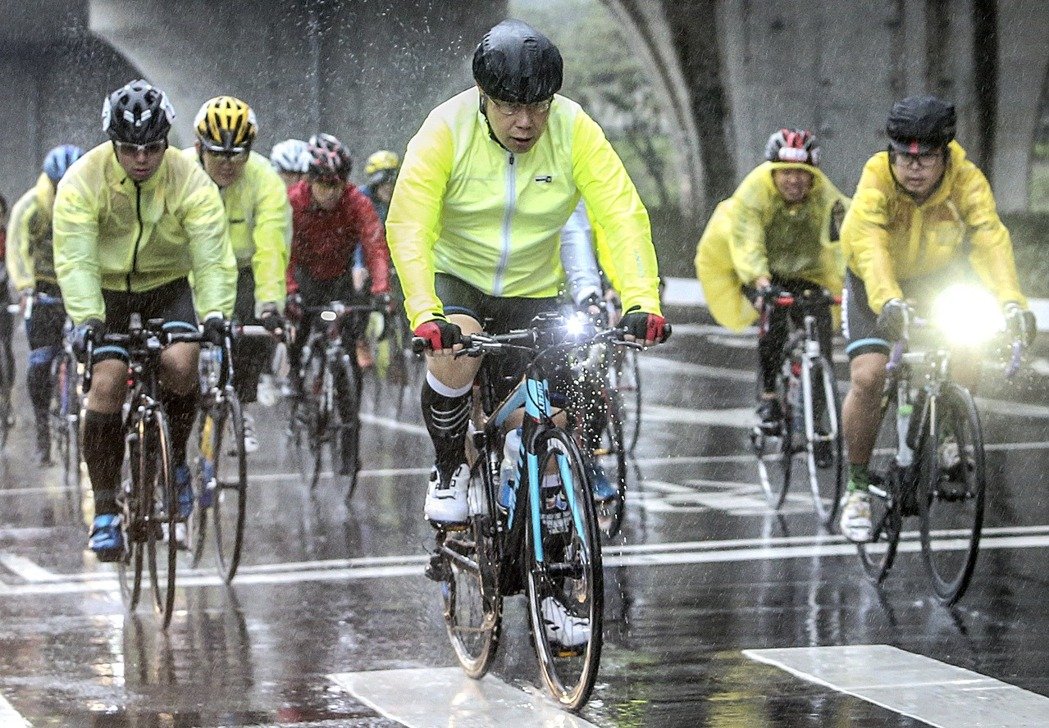 柯文哲改打傳統(tǒng)選戰(zhàn) 提前為臺北市長連任預熱 柯文哲改打傳統(tǒng)選戰(zhàn) 提前為臺北市長連任預熱