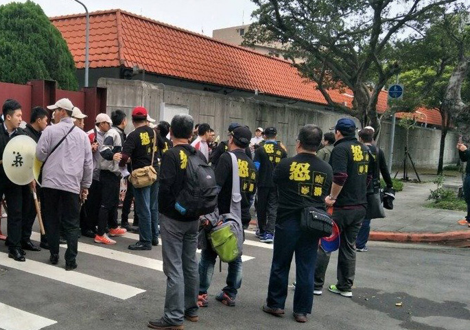 һ������܊��19�����硰ͻ�u����Ӣ��λ�ڲ����؅^(q��)�Ĺ�ۡ�����h���ĸ����ߺ���߀���ഺ��������Ӣ�ĳ������ȿ��h��̖