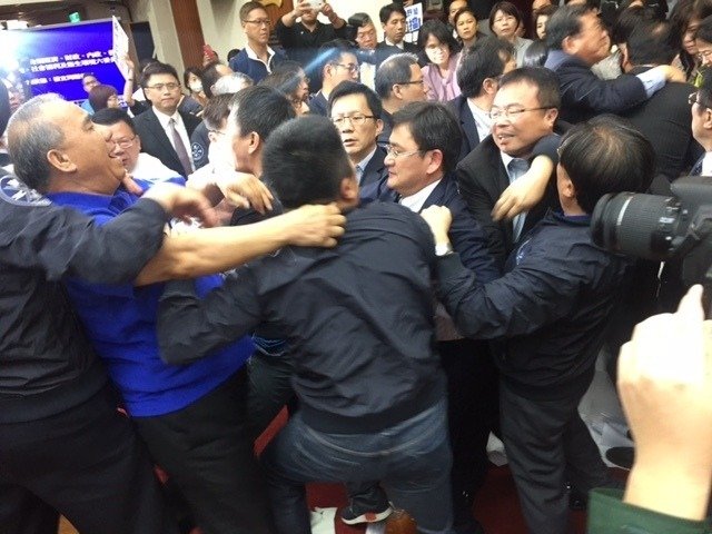 �������^�����M(j��n)�h��(d��ng)��20���ͨ�^��ǰհӋ(j��)�����ݰ������DƬ��Դ���_(t��i)����(li��n)�ψ�(b��o)����