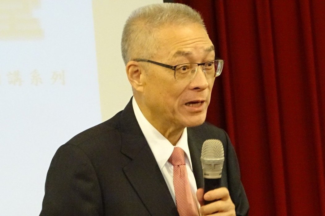 吳敦義炮轟馮世寬:臺軍狀況不斷帥一百倍也沒用 吳敦義炮轟馮世寬:臺軍狀況不斷帥一百倍也沒用