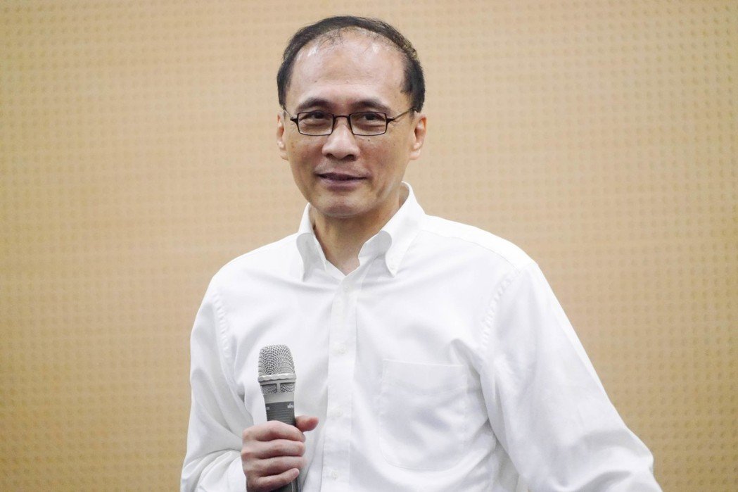 林全6日上午到臺南視察沙侖綠能科學(xué)城進(jìn)度 林全6日上午到臺南視察沙侖綠能科學(xué)城進(jìn)度