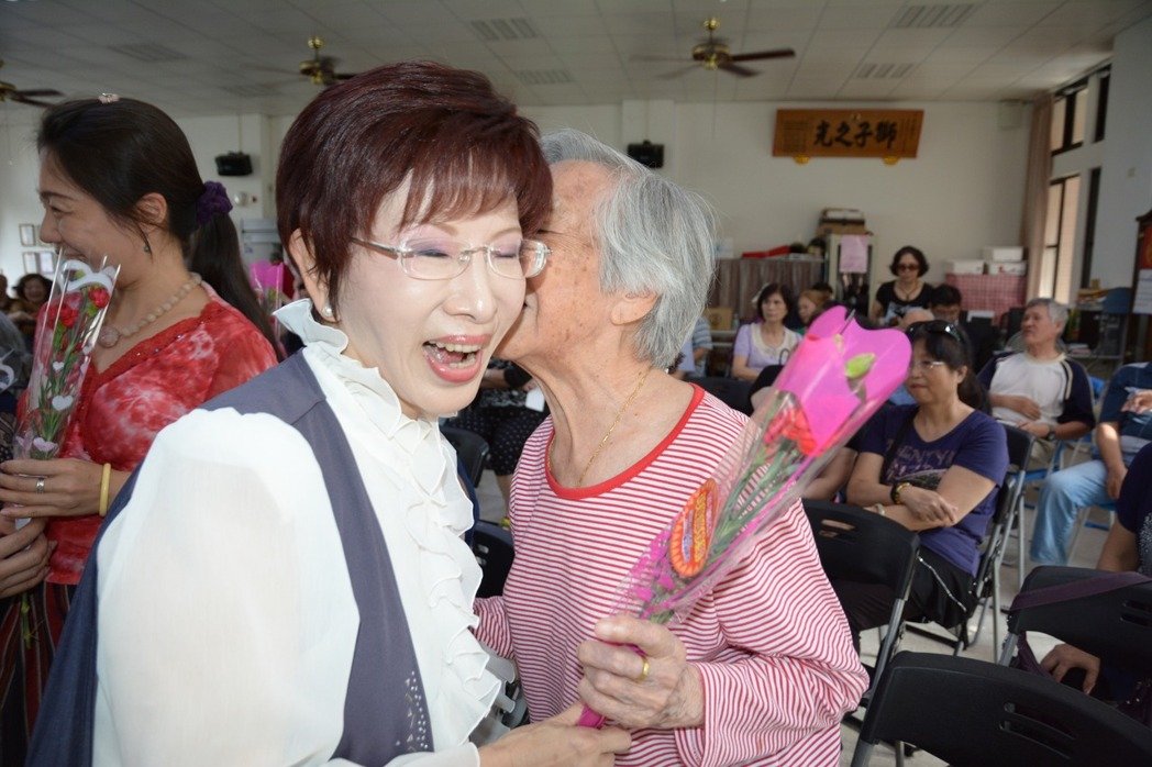 ���������Ү��h��ϯ �����������Ї�Ҫ��ƽ�y(t��ng)һ