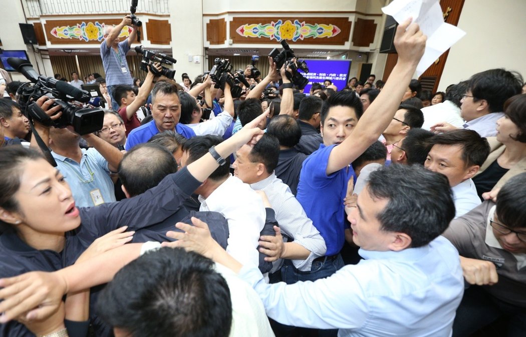 ��������Q���� �_"��Ժ"��"ǰհ"�{�G����ȫ����