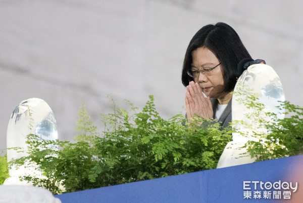 ��Ӣ����Ώ�(qi��ng)��ǰհ?������:�p܉��˾�ϰ���ǰ"�Gί"