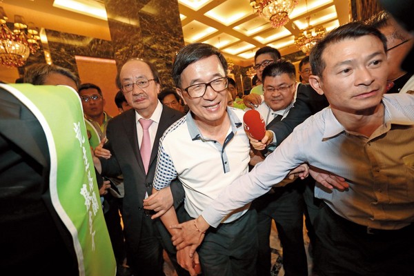 �ˮ�����Ӣ�ı�����t(y��)�����N���ػ\�c���P�I�ڴ�