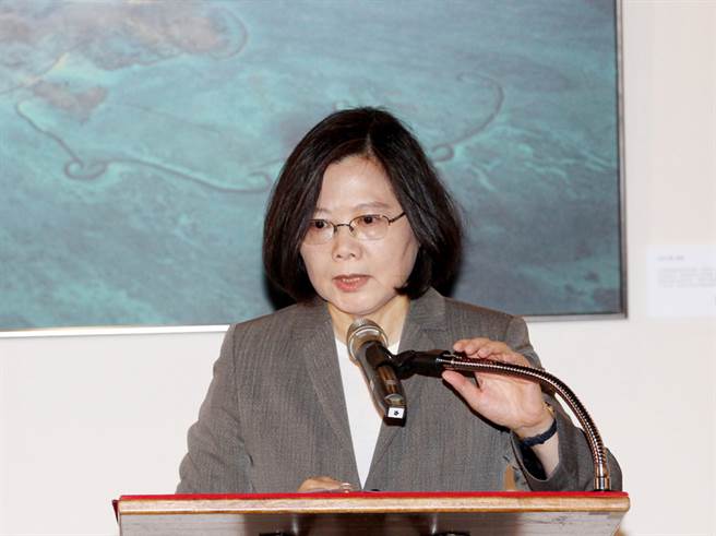 蔡英文想砸錢救民調(diào) “獨派”大佬:弄巧成拙