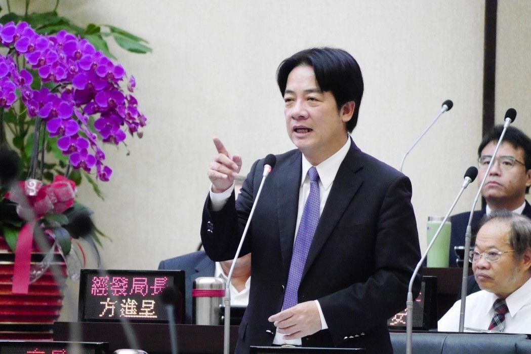 "親中"從賣臺變愛臺 羅智強:民進黨有超狂數學等式 "親中"從賣臺變愛臺 羅智強:民進黨有超狂數學等式