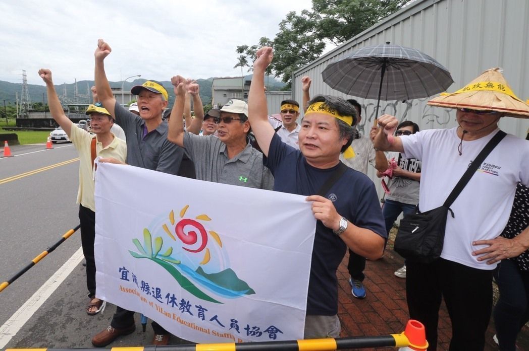 ��Ӣ����ǰ�����mҕ�����⿹�h����񱊵����������DƬ��Դ���_����(li��n)�ψ󡷣�