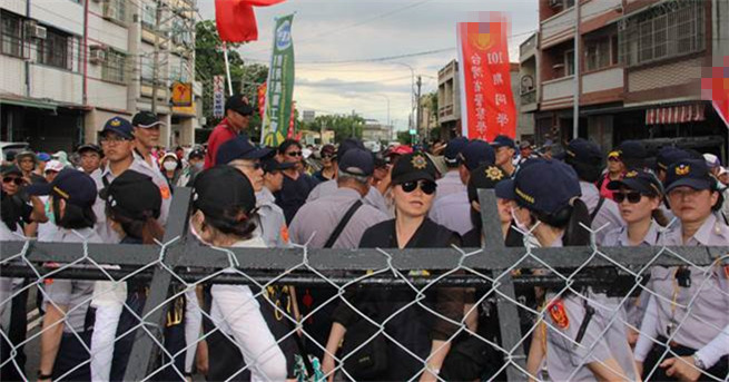 ��Ӣ��Ҫ����(d��ng)ȫ�_(t��i)�����S�� ���Ͽ��S�������I(l��ng)��(d��o)��߀�Ƿ�������