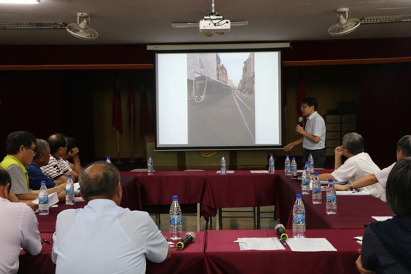 ����ͨ���F���֡�21�����絽�|���(zh��n)�����f(shu��)���^(gu��n)���F��Ӌ(j��)�����(zh��n)�L(zh��ng)��־�ۺͶ�λ����J(r��n)��Ч���h(yu��n)������۽��\(y��n)�����|����ֱ�Բ�Ҫ���M(f��i)�X(qi��n)��