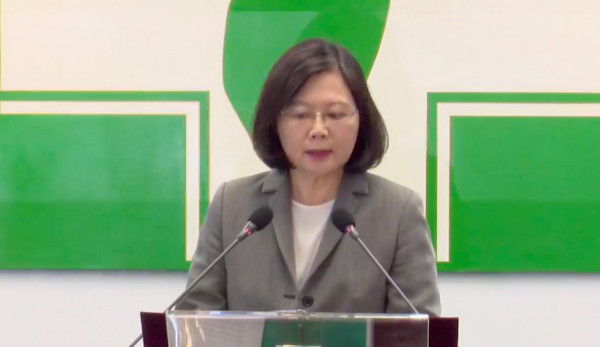 ��Ӣ�Č�ȫ�_ͣ��f�o�������`��һ�� �����J(r��n)���й�