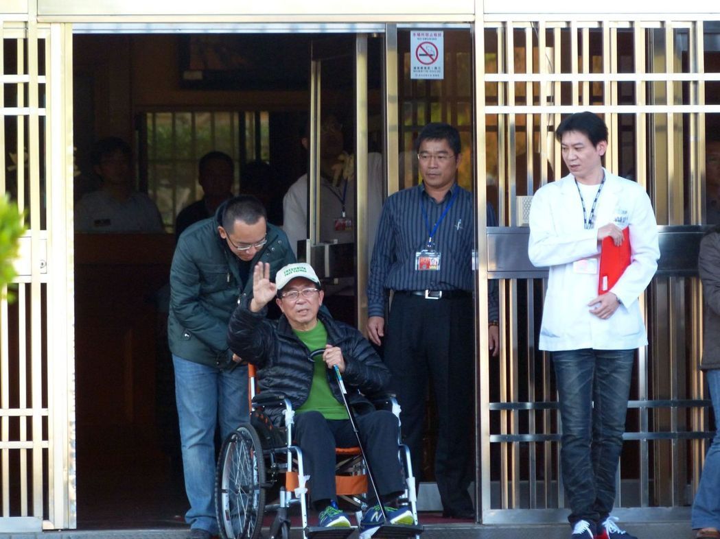 �ˮ���b���������ܣ�һ�_ʼ���b��