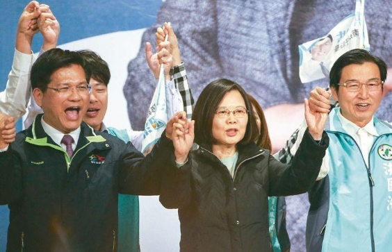 蔡英文稱不怕得罪人 羅智強(qiáng):又抄馬英九了 蔡英文稱不怕得罪人 羅智強(qiáng):又抄馬英九了