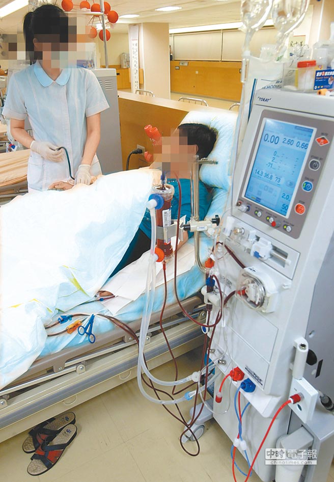 臺(tái)大醫(yī)院誤用自來(lái)水為患者洗腎疑致1人死亡 院方:與此無(wú)關(guān) 臺(tái)大醫(yī)院誤用自來(lái)水為患者洗腎疑致1人死亡 院方:與此無(wú)關(guān)