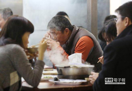 һ�󲨶��u��ϯ���_(t��i)�����̮�(d��ng)���W���vŲ������˦偡�