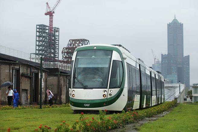 蔡英文走自己的路讓臺灣民眾“無路可走” “前瞻”變“錢沾”便民成空談 蔡英文走自己的路讓臺灣民眾“無路可走” “前瞻”變“錢沾”便民成空談