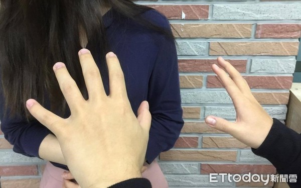 ��Ů�����H�u������������߅�����׌������