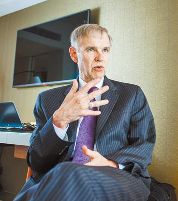 ����(gu��)���_(t��i)�f(xi��)��(hu��)ǰ������ϯ�����