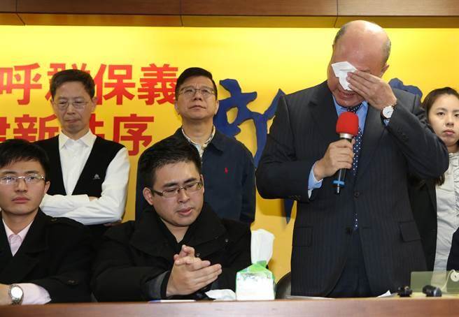 ���M�h�Gɫ�ֲ�����Թ ��Ӣ�������y(t��ng)"��"�����p��A��