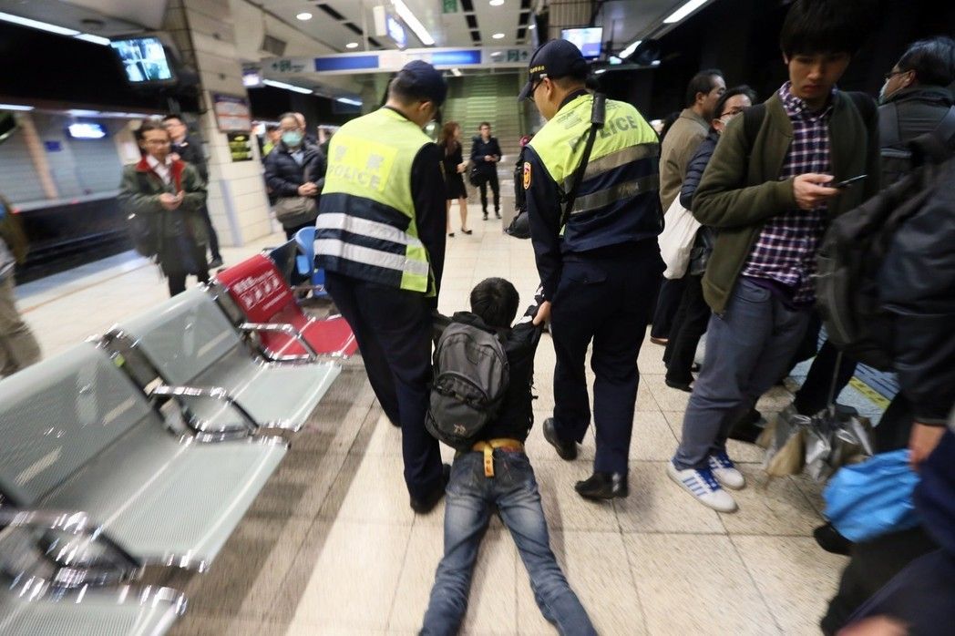 �Լ��˱������������ಫ ���M�h���"����Σ�C"?