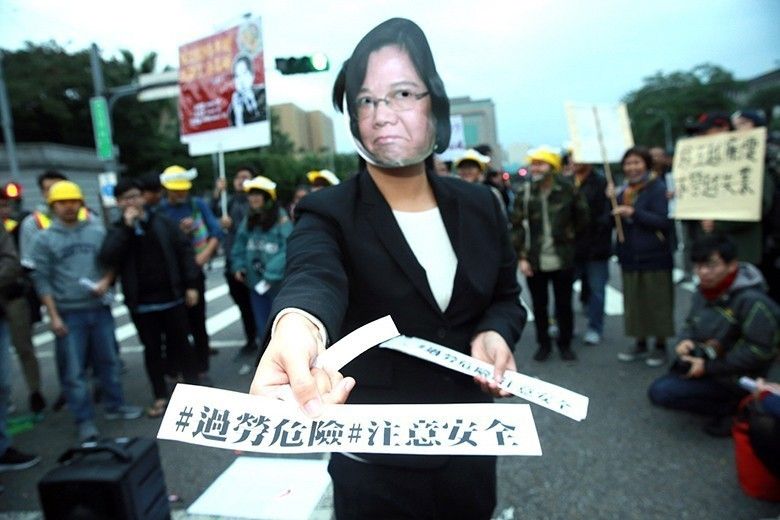 �Լ��˱������������ಫ ���M(j��n)�h��ָ���(qi��ng)"����Σ�C(j��)".jpg