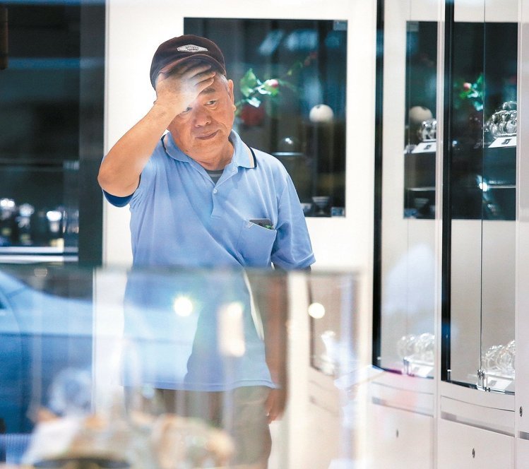 臺(tái)灣第3季度GDP保1不成變負(fù)1 消費(fèi)跌至6年新低 臺(tái)灣第3季度GDP保1不成變負(fù)1 消費(fèi)跌至6年新低