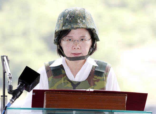 臺灣退將揭露防務(wù)部門“重層嚇阻”大矛盾:失義荒誕 臺灣退將揭露防務(wù)部門“重層嚇阻”大矛盾:失義荒誕