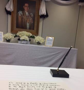 ��Ӣ����̩���°����H�������Բ��ϵ��������E�����DƬ��Դ���_�����|ɭ���ơ���