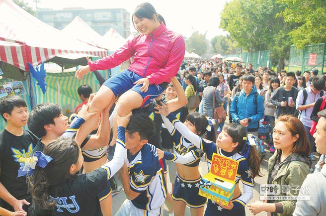 臺清華大學(xué)教授李家同:臺灣不開放等于自殺 臺清華大學(xué)教授李家同:臺灣不開放等于自殺