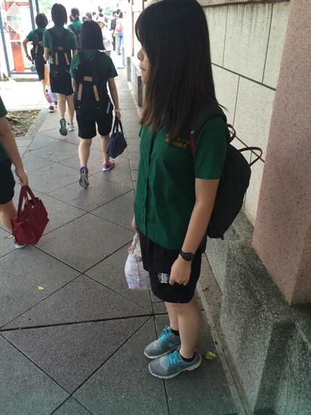 �_��У��������ׂ��_�W(xu��)�� ��һŮ�ж���