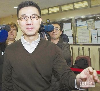 小S丈夫淚灑法庭痛陳遭媒體不實(shí)報(bào)道污蔑(圖)