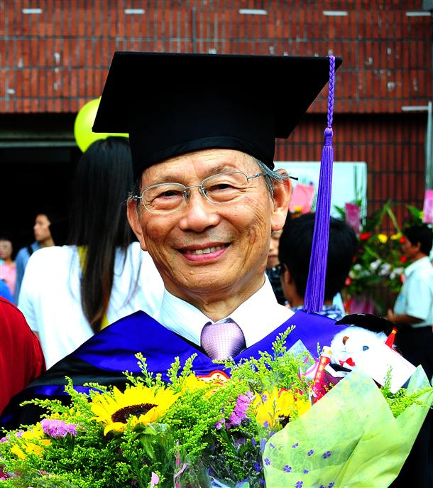 82�q����У�L(zh��ng)���ܴΫ@�ôTʿ