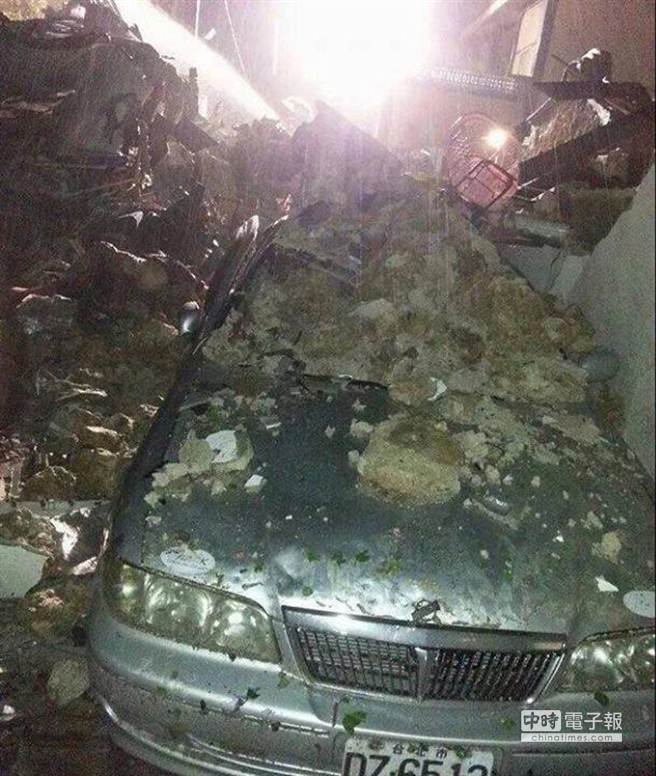 臺(tái)灣復(fù)興班機(jī)迫降現(xiàn)場(chǎng)照 臺(tái)灣復(fù)興班機(jī)迫降現(xiàn)場(chǎng)照