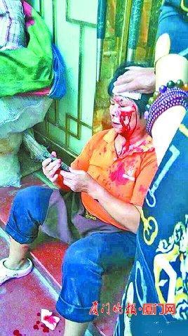 �B�T(m��n)һ�DŮ�ώ������(du��)���ο��Ĵu �^���rѪֱ��